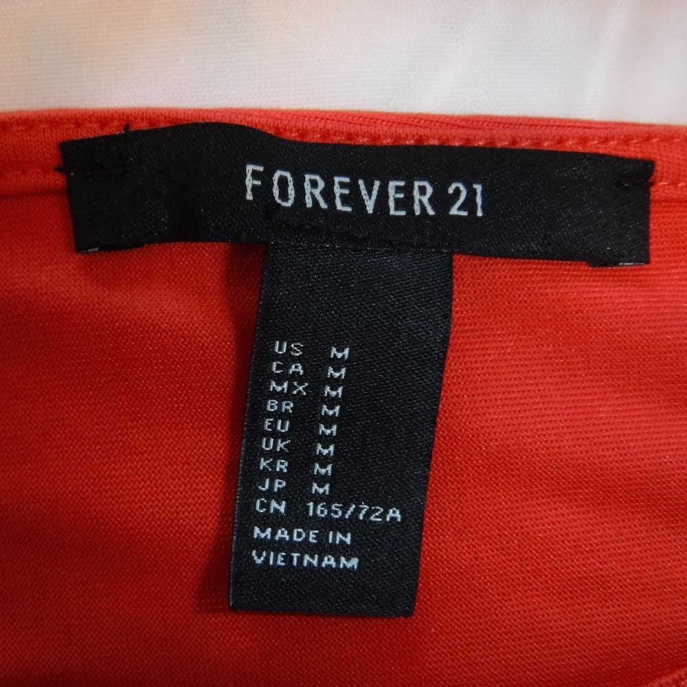 FOREVER 21 ROMPER - SIZE MEDIUM - Picture 4 of 4